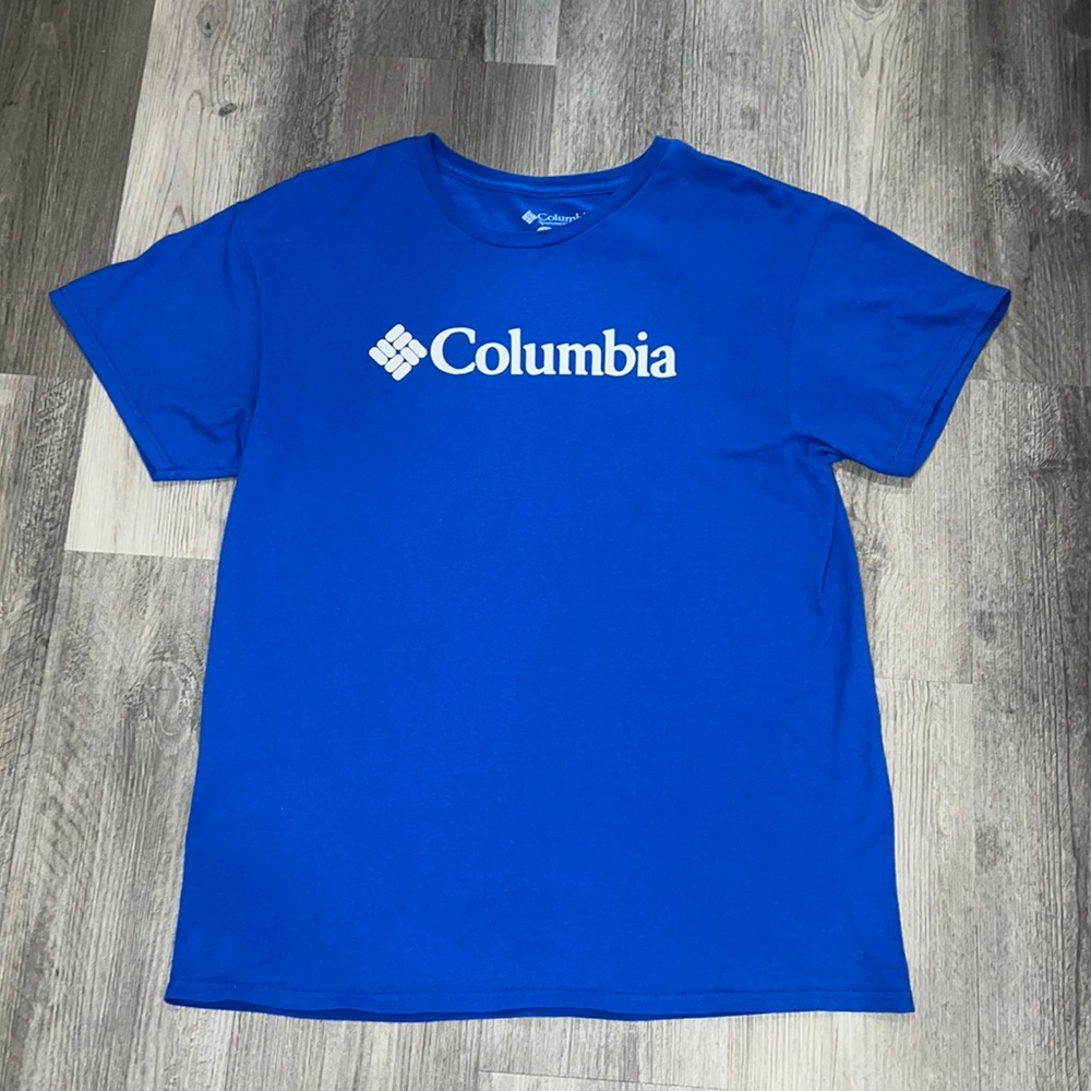 Columbia short sleeve t-shirt, size L